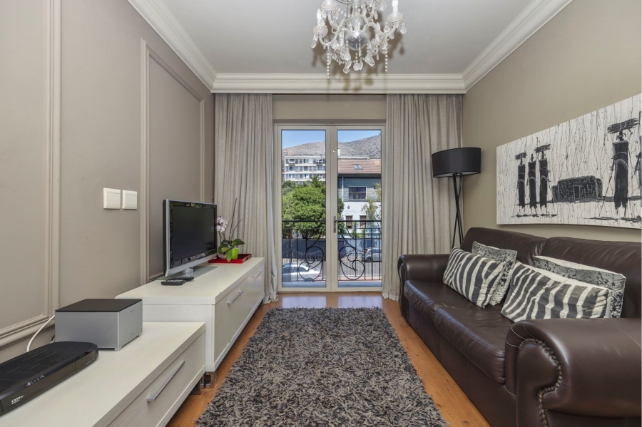 To Let 1 Bedroom Property for Rent in Green Point Western Cape